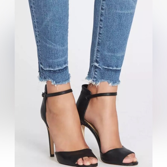 MOTHER High Waisted Looker Ankle Chew Jeans in Push the Envelope inseam 29”. - Picture 6 of 17